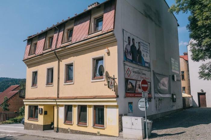 Penzion Quattro Ústí nad Orlicí エクステリア 写真